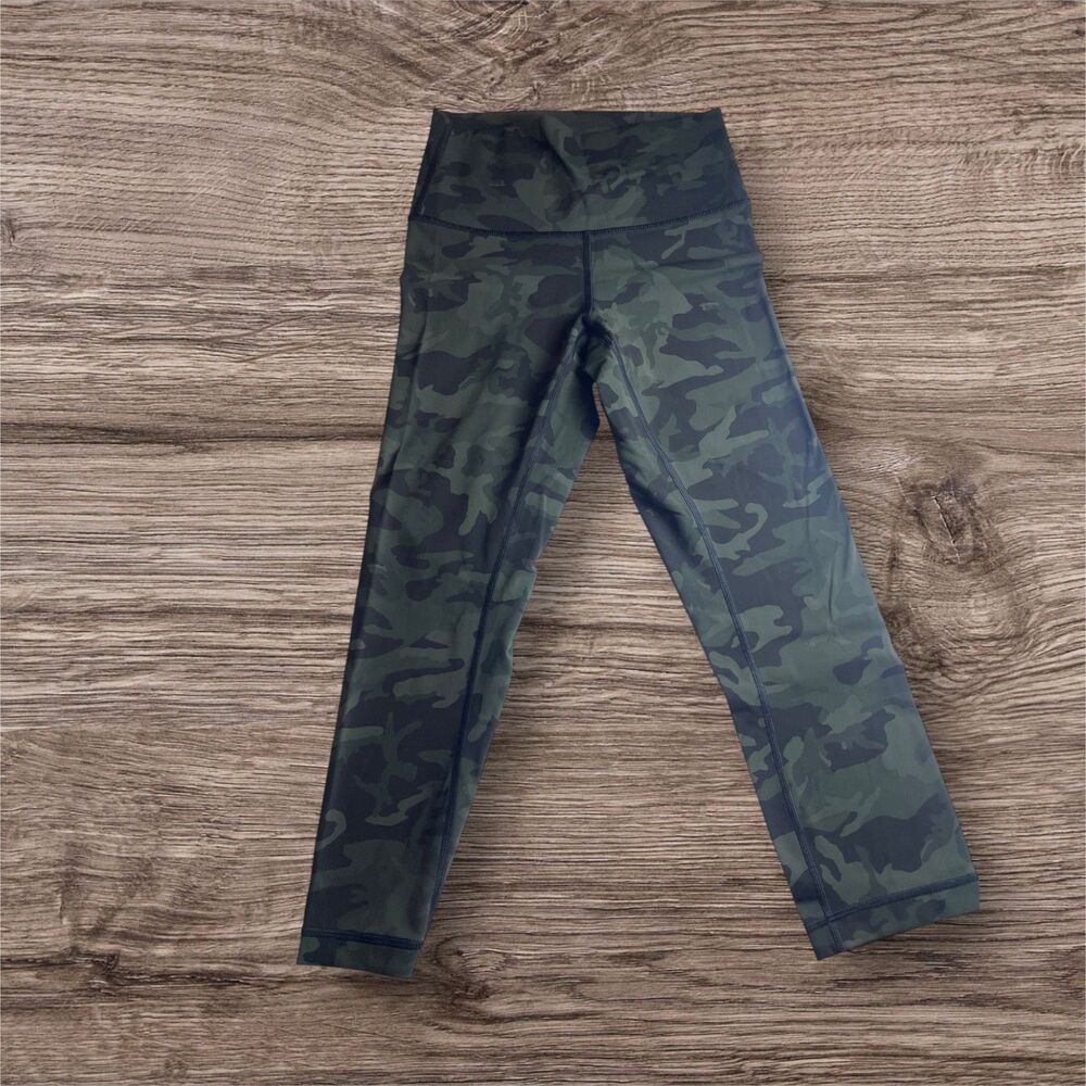 Lululemon Camo High-Rise Leggings – Size 4